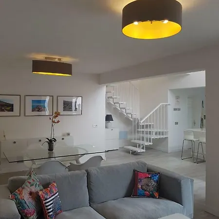 Casa 32 * كوستا تاغيسي